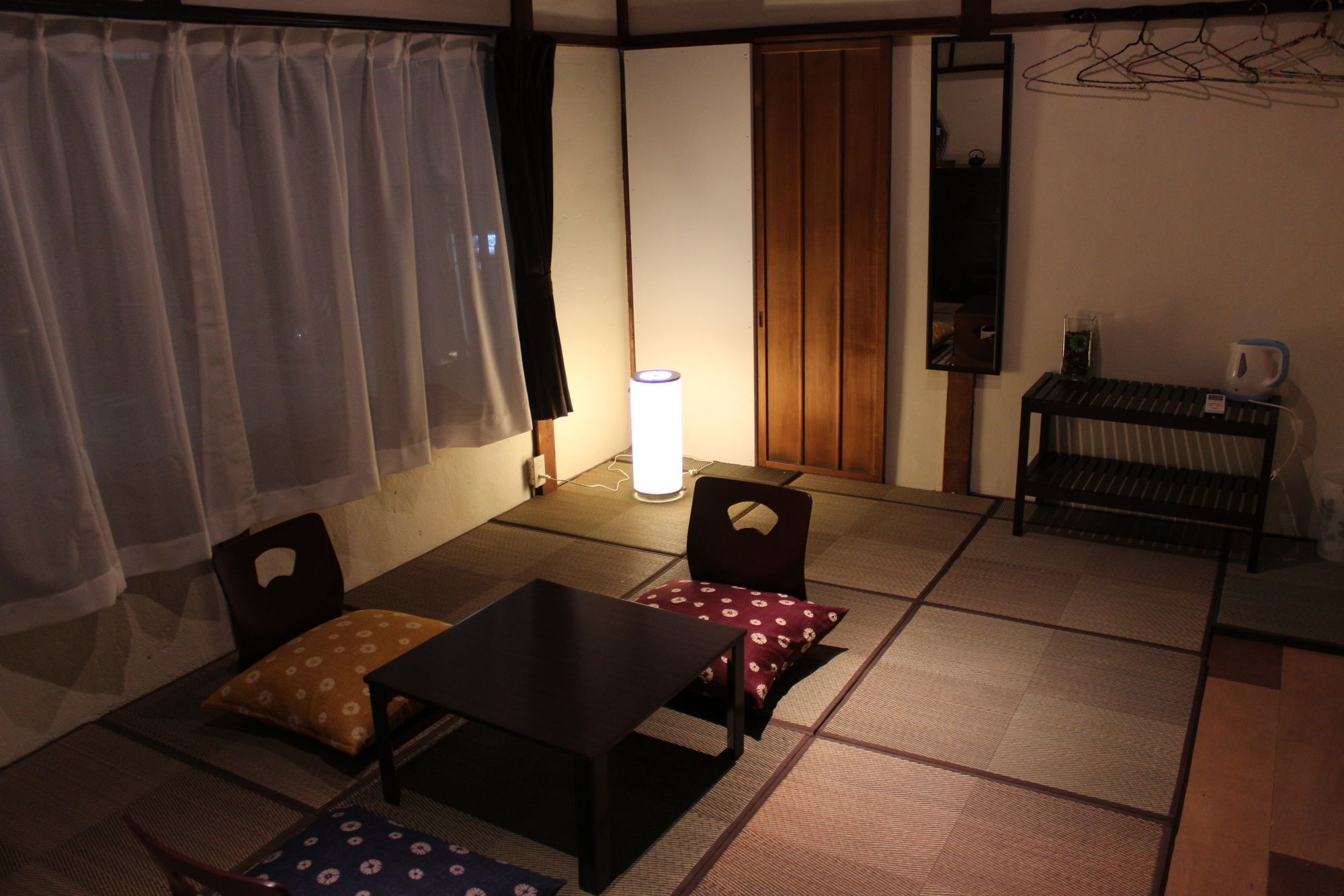 Taberu Tomaru Nijo Castle Guest house 2*